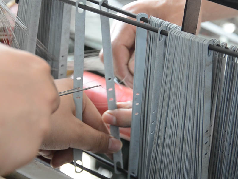 Metal wire mesh weaving process procedure